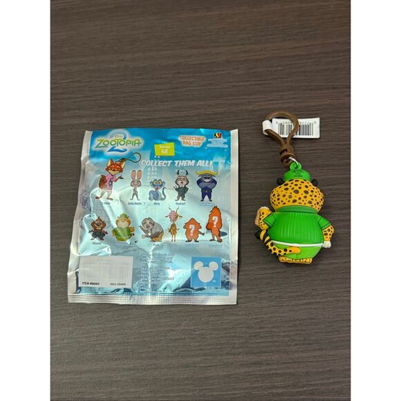 Disney Zootopia 2 Figural Bag Clip Keychain - Clawhauser - Picture 2 of 2